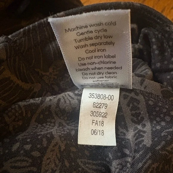 Athleta Patterned Leggings XS - Picture 8 of 8